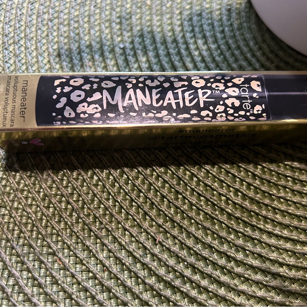 New-Tarte Maneater Black Mascara